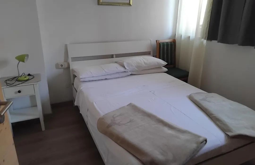 Garni Hattlerhof B&B-1